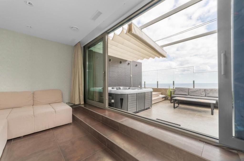 Апартаменты LUXURY party house-penthouse with a sea view Одесса