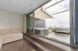 Апартаменты LUXURY party house-penthouse with a sea view Одесса Апартаменты с 2 спальнями-11