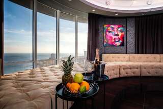 Апартаменты LUXURY party house-penthouse with a sea view Одесса Апартаменты с 2 спальнями-16