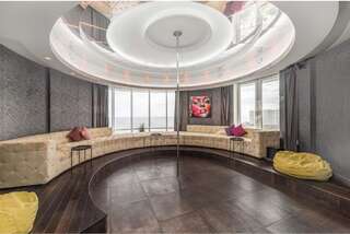 Апартаменты LUXURY party house-penthouse with a sea view Одесса Апартаменты с 2 спальнями-17